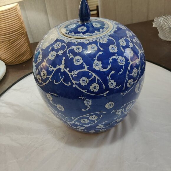 Chinese Artist Other - Chinese Ice Plum Porcelain Jar Hand Painted in Blue and White
